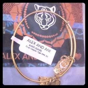 *NEW* Alex and Ani Bracelet - Tiger EWB, SG